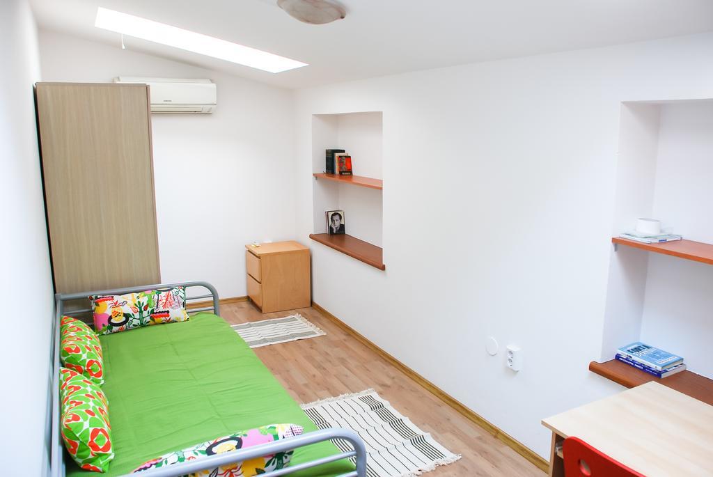 Vatra Accommodation Bucharest Exterior photo