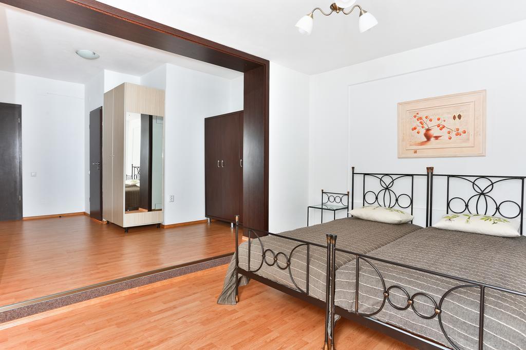 Vatra Accommodation Bucharest Exterior photo